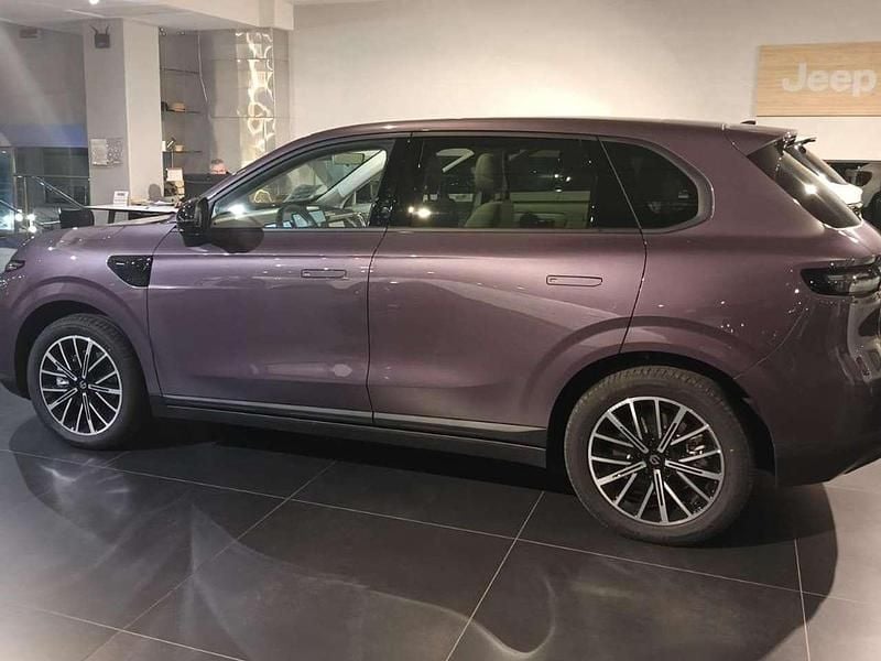 Nuova Leapmotor B10 160 kW (218 CV) 2026 Hawaii con tetto nero SUV