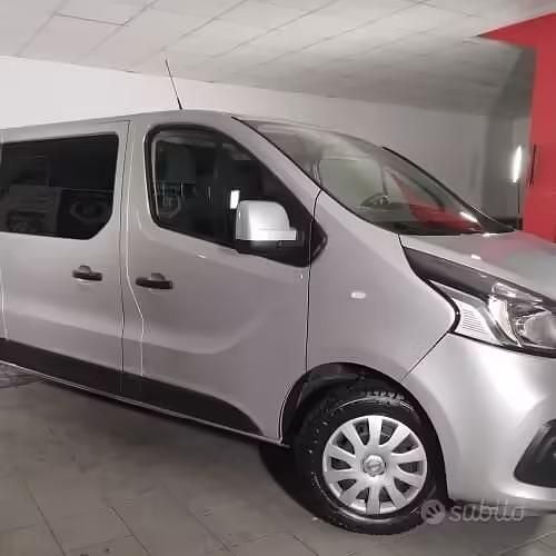 Usata Nissan NV300 125 CV (91 kW) 2019 Grigio Furgone