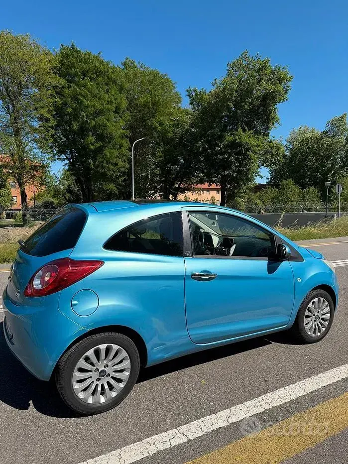 Usata Ford Ka 69 CV (50 kW) 2010 Blu Utilitaria