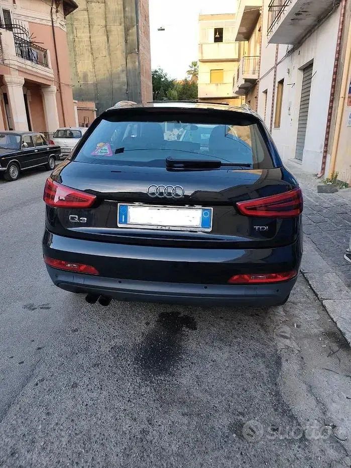 Usata Audi Q3 Advanced Plus 140 CV (102 kW) 2012 Nero SUV