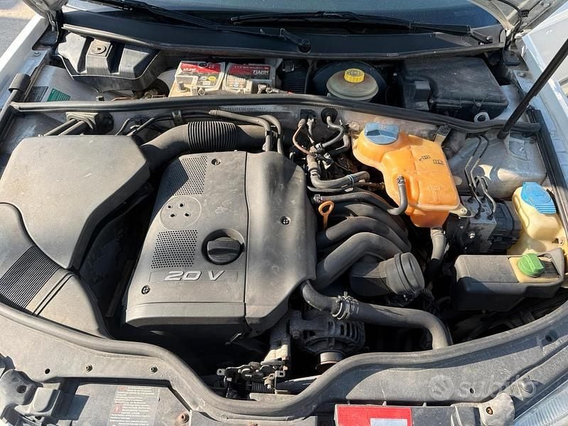 Usata VW Passat 125 CV (91 kW) 2004 Bianco Station wagon