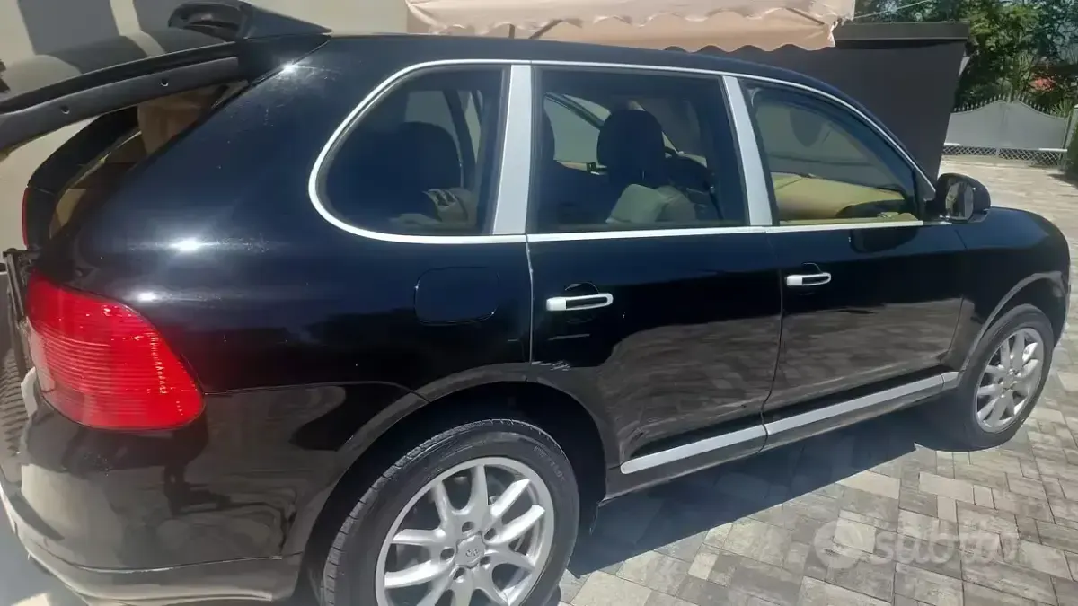 Usata Porsche Cayenne 250 CV (183 kW) 2004 Nero SUV