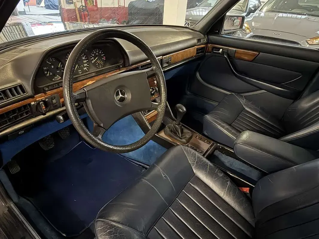 Usata Mercedes S280 156 CV (114 kW) 1981 Berlina