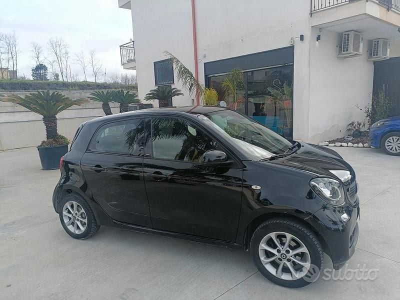 Usata Smart ForFour Passion 71 CV (52 kW) 2019 Nero Utilitaria