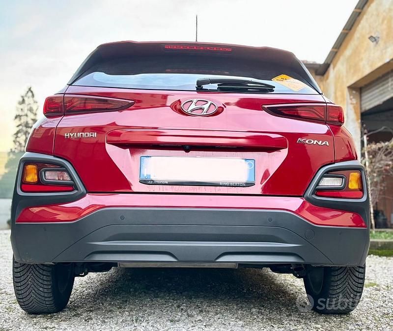 Usata Hyundai Kona 120 CV (88 kW) 2019 Rosso SUV