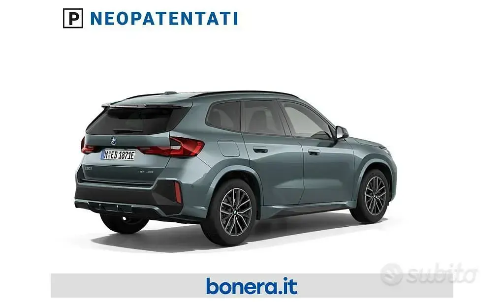 Nuova BMW iX1 M Sport 67 kW (92 CV) 2026 Verde SUV