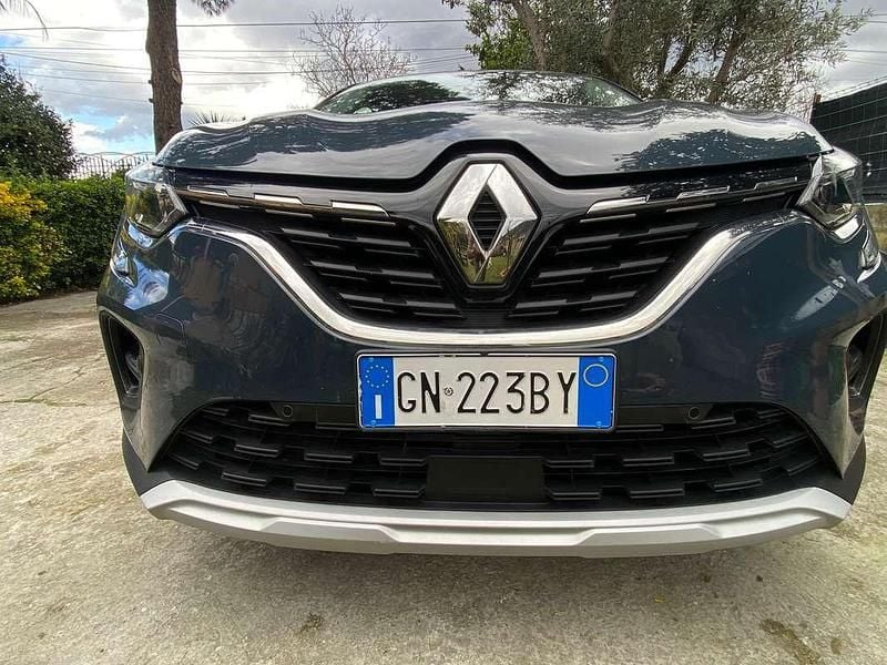 Begagnad Renault Captur Techno 94 HK (69 kW) 2023 Blå SUV