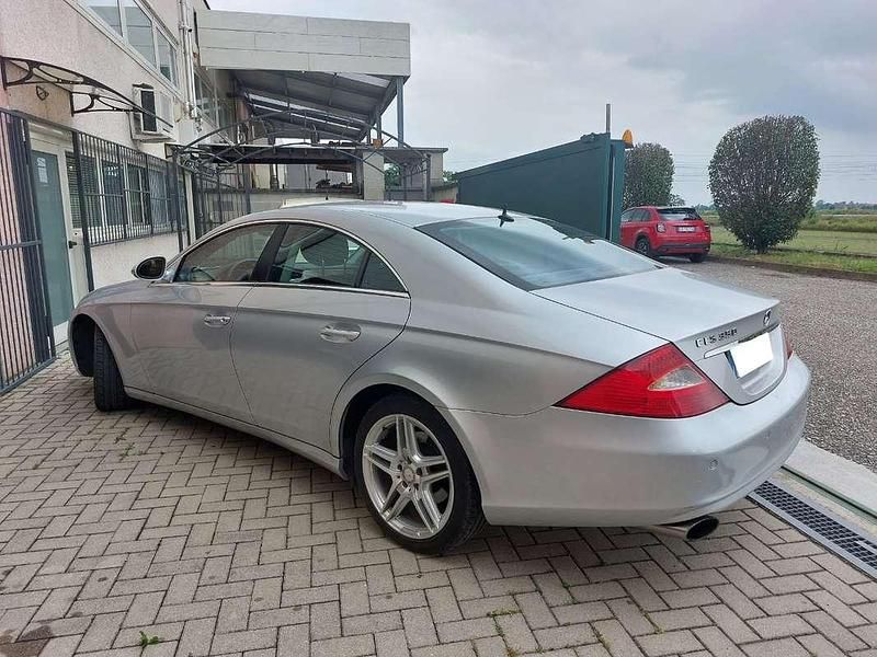 Usata Mercedes CLS350 AMG 272 CV (200 kW) 2006 Grigio Coupé