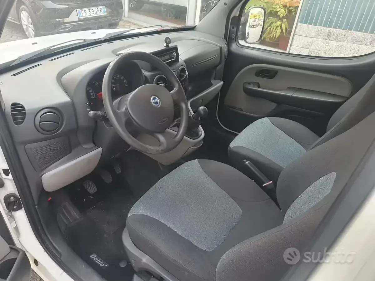 Usata Fiat Doblò 85 CV (62 kW) 2007 Bianco Monovolume