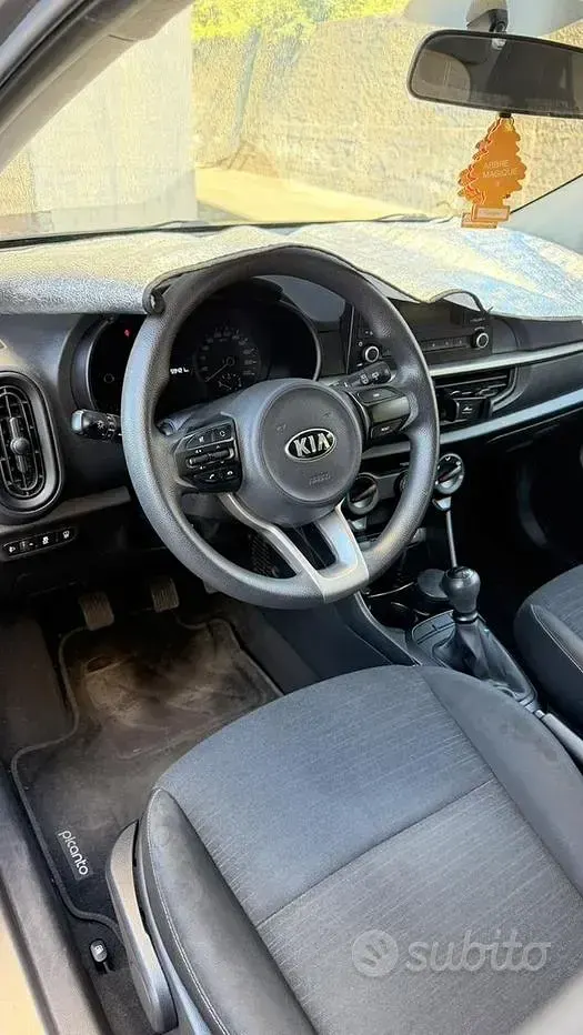 Usata Kia Picanto 67 CV (49 kW) 2018 Utilitaria