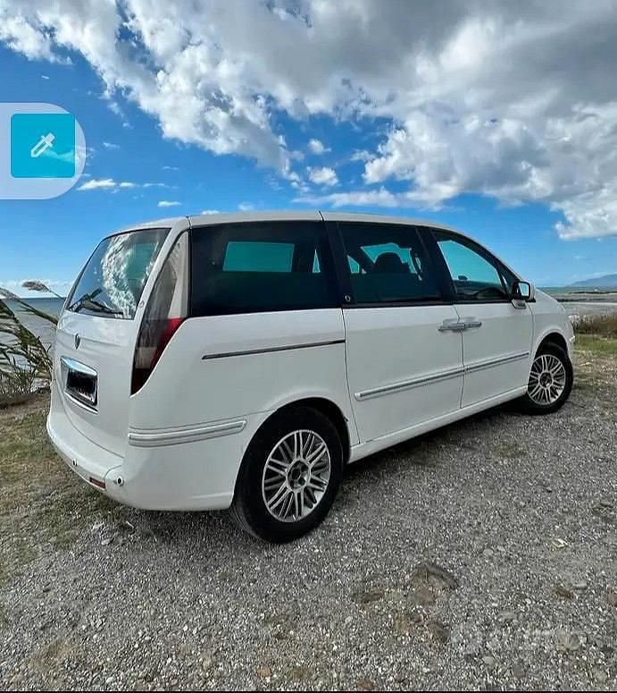 Usata Lancia Phedra 170 CV (125 kW) 2008 Bianco Monovolume