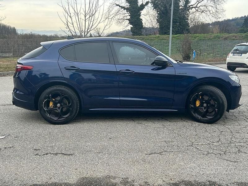 Usata Alfa Romeo Stelvio Veloce 209 CV (153 kW) 2019 Blu SUV