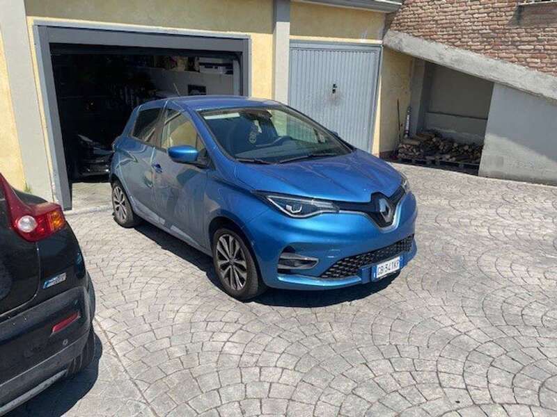 Blu/azzurro Usata 2020 Renault Zoe Intens Due volumi | 12.000 € (Buon prezzo) - Immagine 1/4