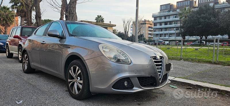 Usata Alfa Romeo Giulietta Distinctive 2011 Grigio Utilitaria