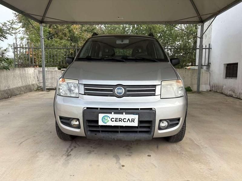 Usata Fiat Panda 4x4 Climbing 60 CV (44 kW) 2007 Argento Utilitaria
