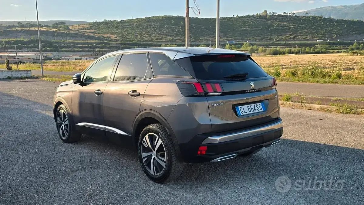 Usata Peugeot 3008 Allure 131 CV (96 kW) 2022 Grigio SUV