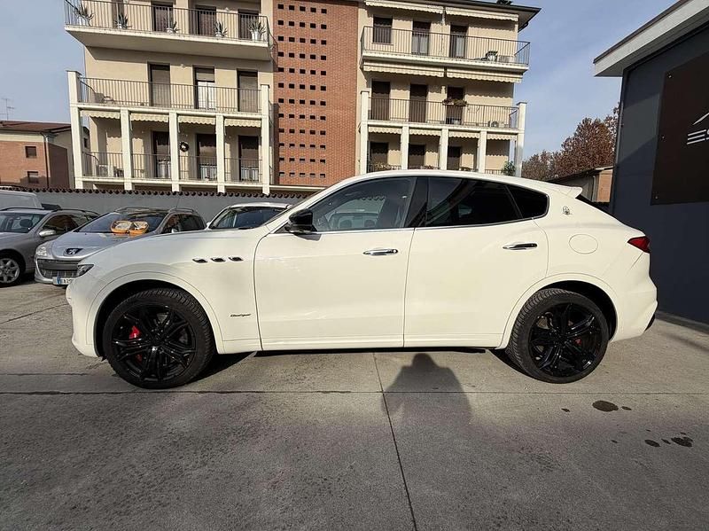 Begagnad Maserati Levante 250 HK (183 kW) 2020 Other SUV
