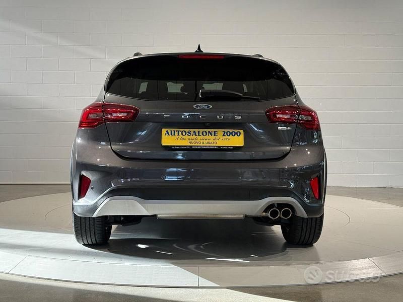 Begagnad Ford Focus Active 125 HK (91 kW) 2023 Grå Sedan