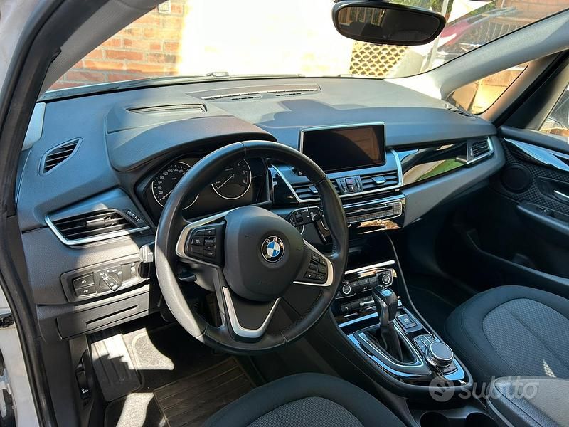 Usata BMW 216 Active Tourer Comfort Edition 116 CV (85 kW) 2018 Bianco Monovolume