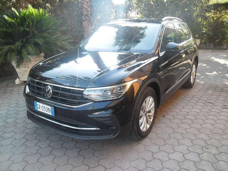 Usata VW Tiguan Life 150 CV (110 kW) 2023 Nero SUV