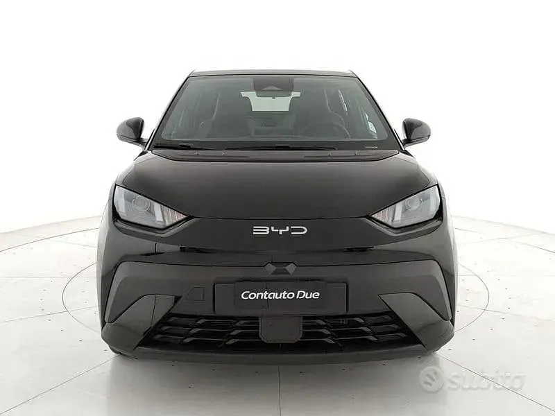 Nuova BYD Dolphin Surf Boost 2026 Nero Utilitaria