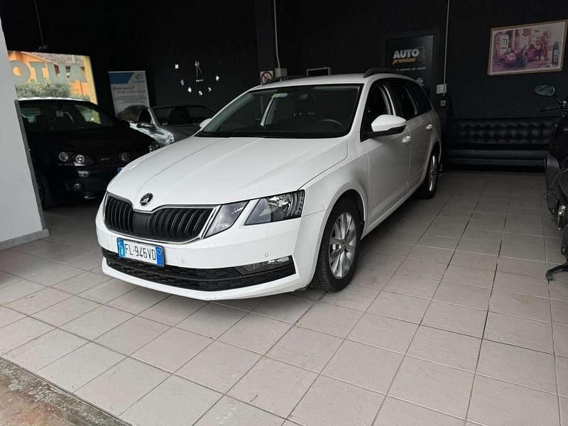 Usata Skoda Octavia Ambition 150 CV (110 kW) 2017 Bianco Station wagon