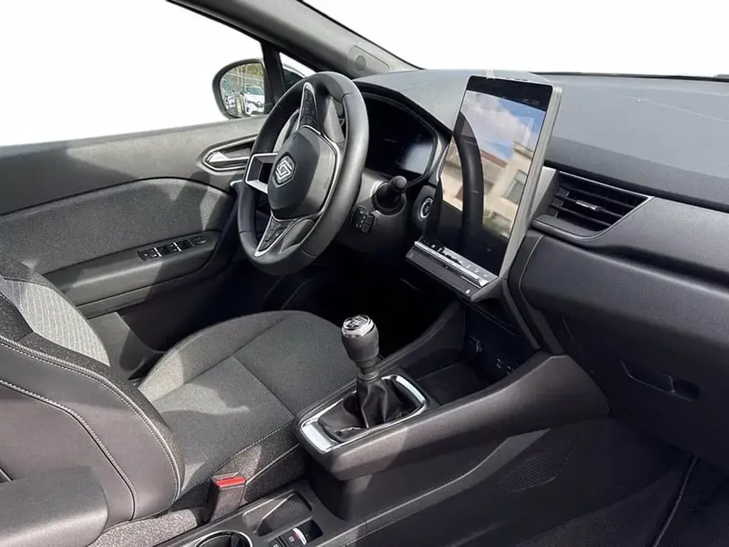 Usata Renault Captur Techno 91 CV (66 kW) 2025 Bianco nacré + tetto nero etoilé SUV