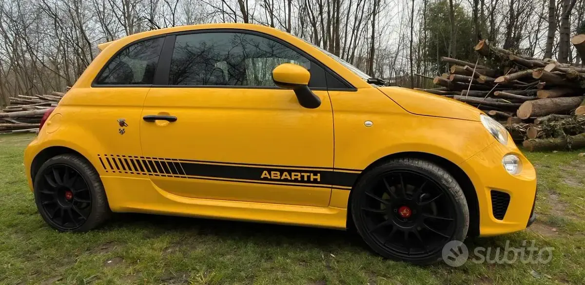 Usata Abarth 595 145 CV (106 kW) 2021 Giallo Berlina