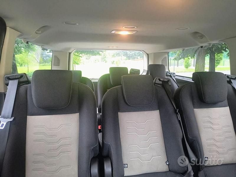 Usata Ford Tourneo 170 CV (125 kW) 2017 Nero Monovolume