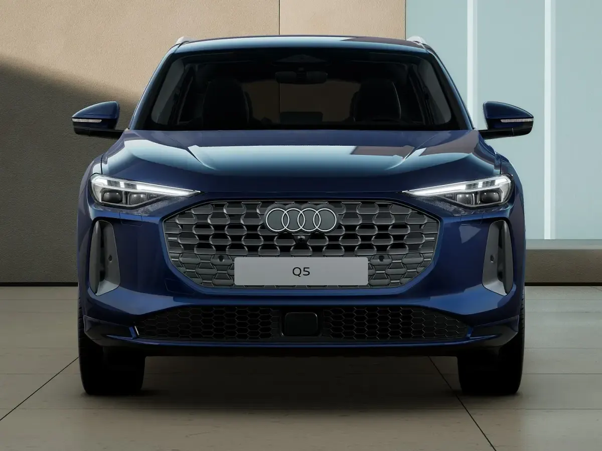 Nuova Audi Q5 Advanced 204 CV (150 kW) 2026 Blu navarra metallizzato SUV
