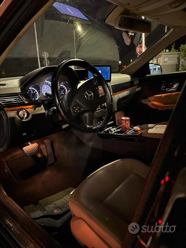 Usata Mercedes E350 292 CV (214 kW) 2009 Berlina