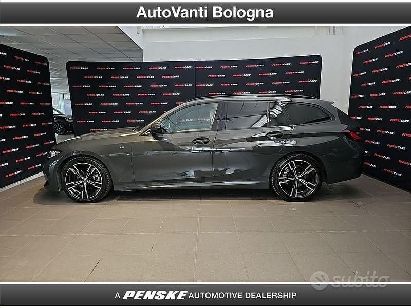 Usata BMW 320e M Sport 190 CV (139 kW) 2024 Grigio Station wagon