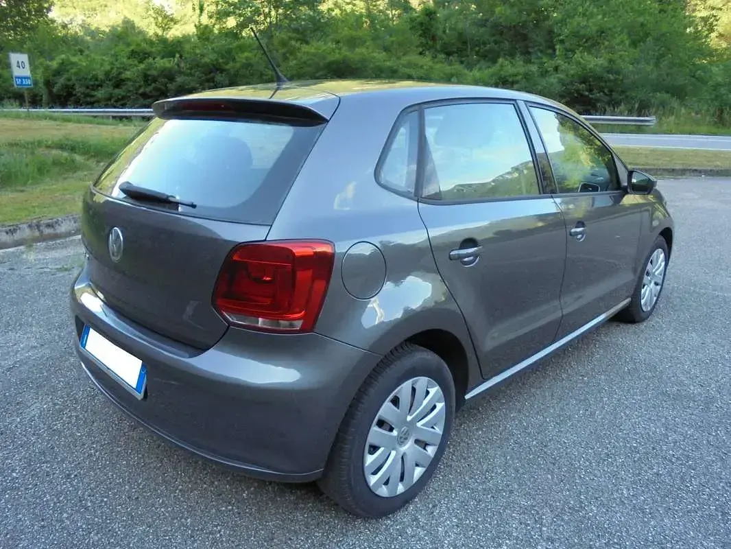 Usata VW Polo Comfortline 69 CV (50 kW) 2010 Grigio Utilitaria