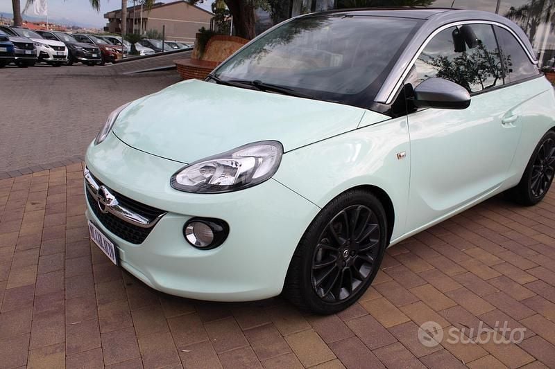 Usata Opel Adam Rocks Rocks 70 CV (51 kW) 2017 Verde Utilitaria