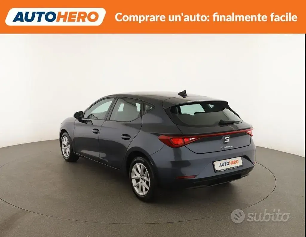 Usata Seat Leon Business 110 CV (80 kW) 2022 Grigio Berlina