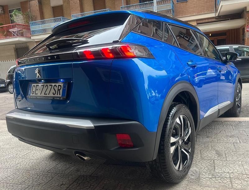 Usata Peugeot 2008 Allure 130 CV (95 kW) 2021 Blu SUV