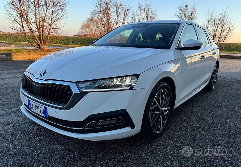 Bianco Usata 2022 Skoda Octavia Style Station wagon | 19.990 € (Buon prezzo) - Immagine 1/4