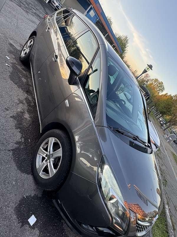 Usata Opel Zafira Tourer 131 CV (96 kW) 2012 Grigio Monovolume