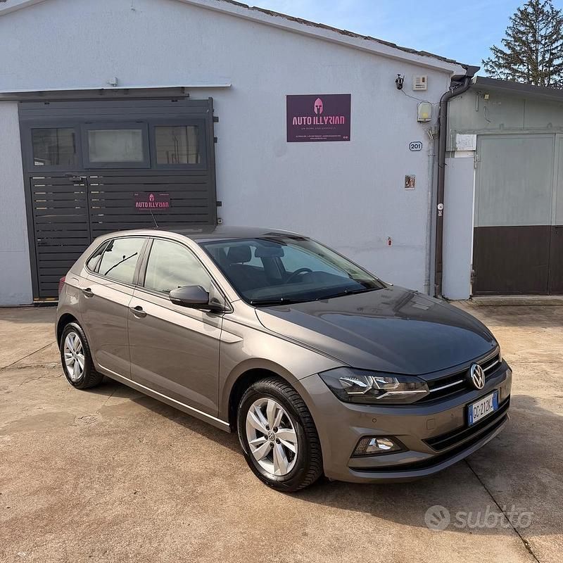 Usata VW Polo Comfortline 95 CV (69 kW) 2020 Grigio Utilitaria