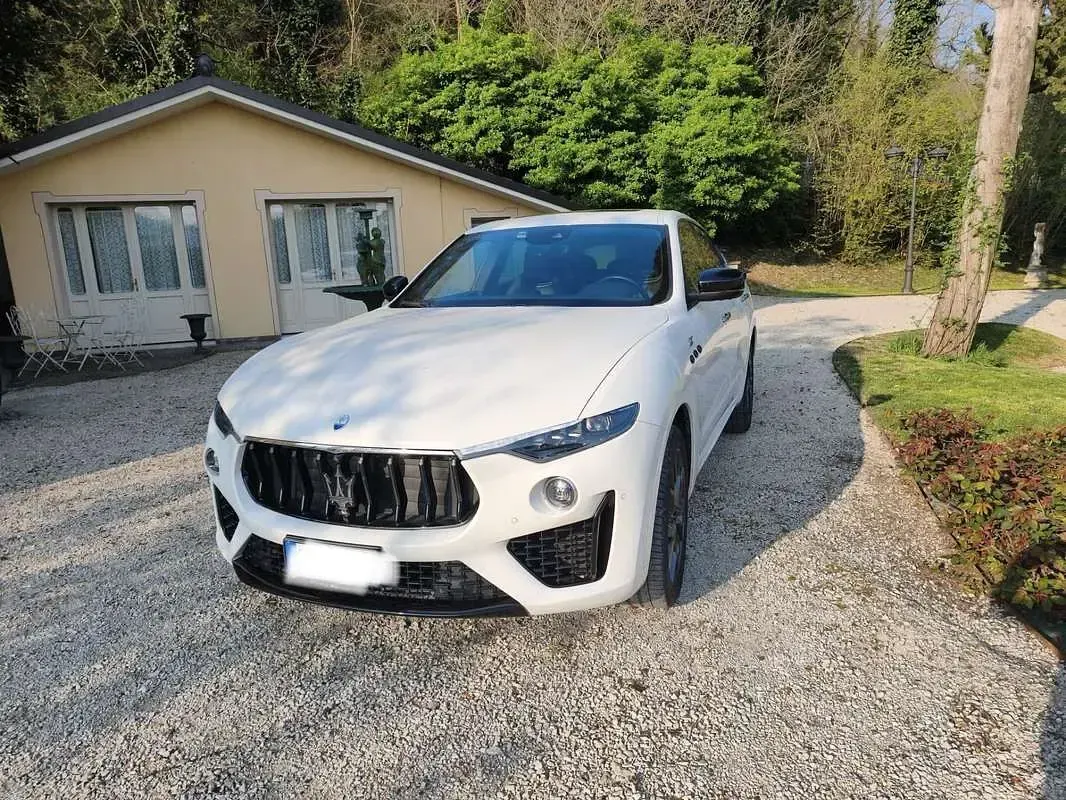 Usata Maserati Levante GranLusso 349 CV (256 kW) 2023 SUV