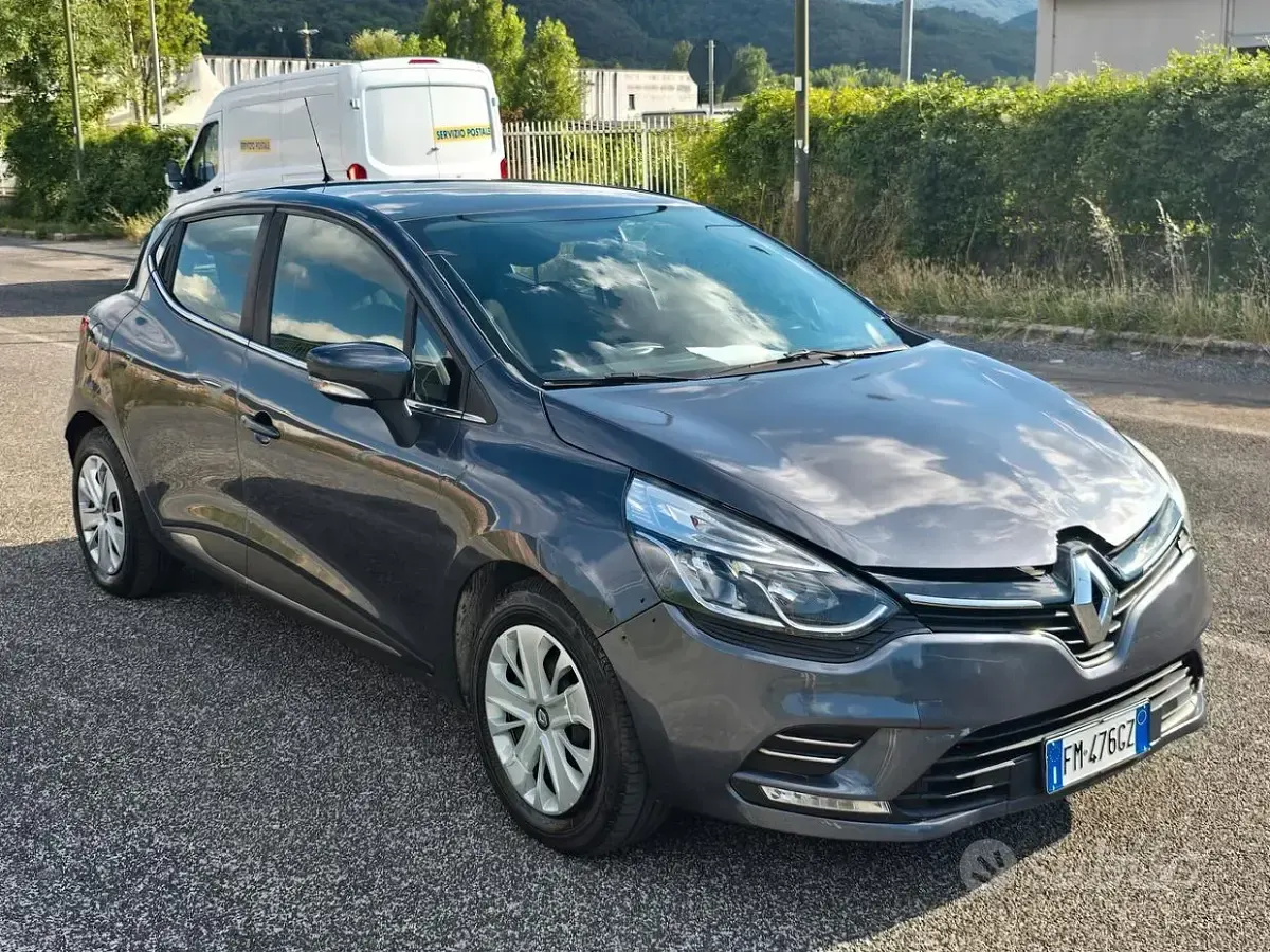 Usata Renault Clio IV 90 CV (66 kW) 2018 Grigio Berlina