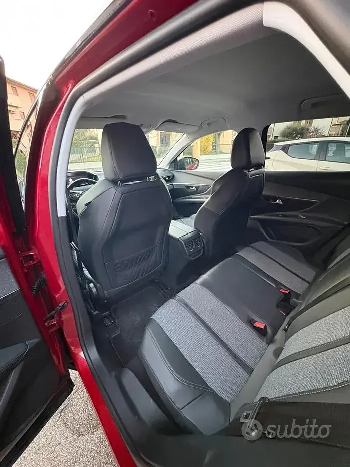 Usata Peugeot 3008 120 CV (88 kW) 2018 Rosso SUV