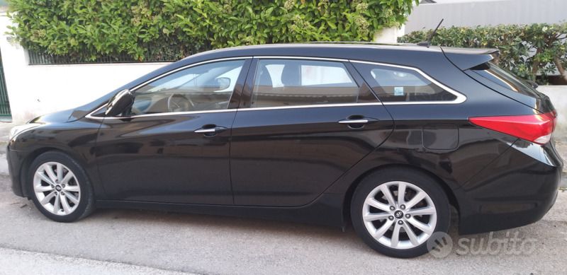 Usata Hyundai i40 136 CV (100 kW) 2011 Nero Station wagon