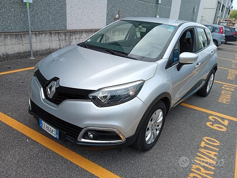 Usata Renault Captur 90 CV (66 kW) 2015 Grigio SUV