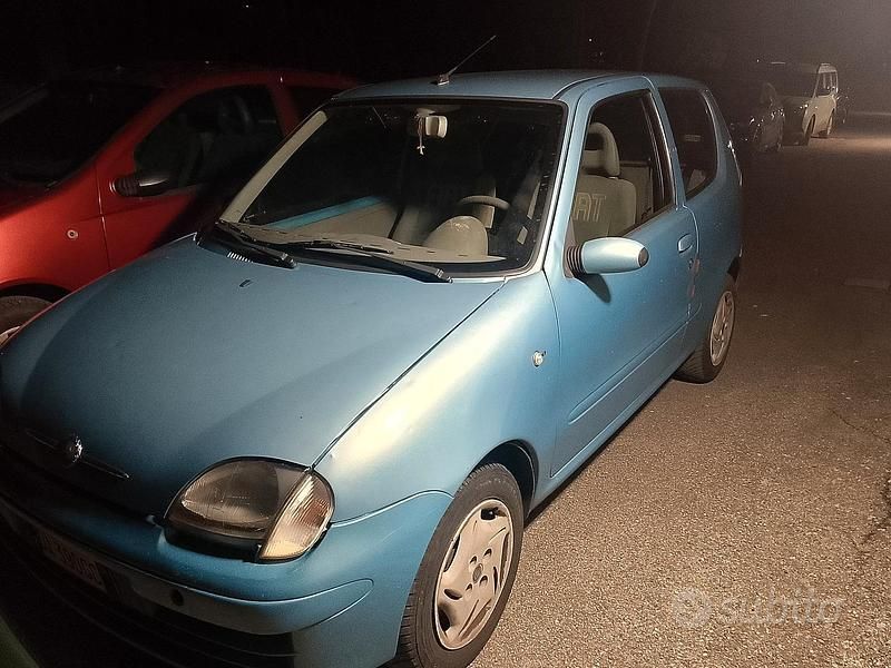 Blu Usata 2006 Fiat 600 Due volumi | 1300 € (Buon prezzo) - Immagine 1/4