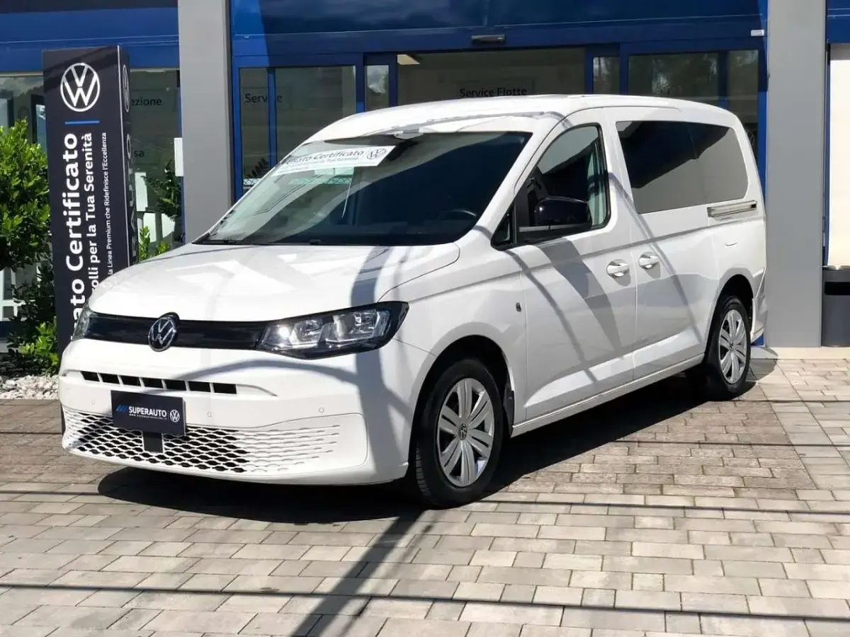 Usata VW Caddy 122 CV (89 kW) 2024 Pure white Monovolume