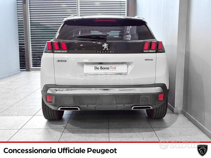 Usata Peugeot 3008 GT-line 120 CV (88 kW) 2018 Bianco SUV