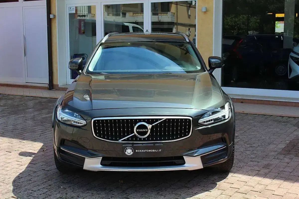 Usata Volvo V90 CC 190 CV (139 kW) 2017 Gray Station wagon