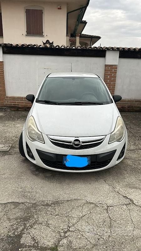 Usata Opel Corsa 2011 Bianco Utilitaria