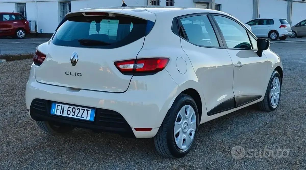 Usata Renault Clio IV 75 CV (55 kW) 2018 Bianco Berlina